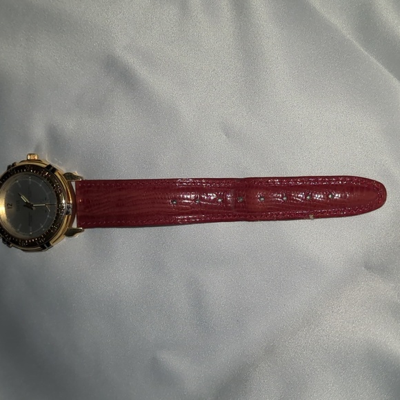 Vintage 1990 Guess Inc watch - Picture 14 of 16